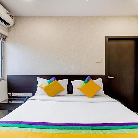 Itsy Hotels Neeranand Plaza Calcutta Exterior foto