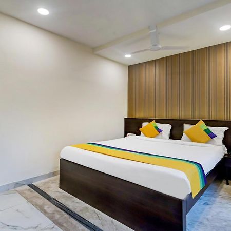 Itsy Hotels Neeranand Plaza Calcutta Exterior foto