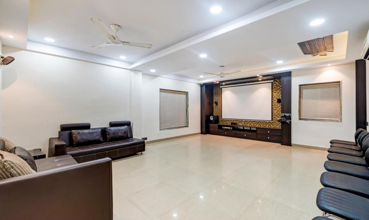 Itsy Hotels Neeranand Plaza Calcutta Exterior foto