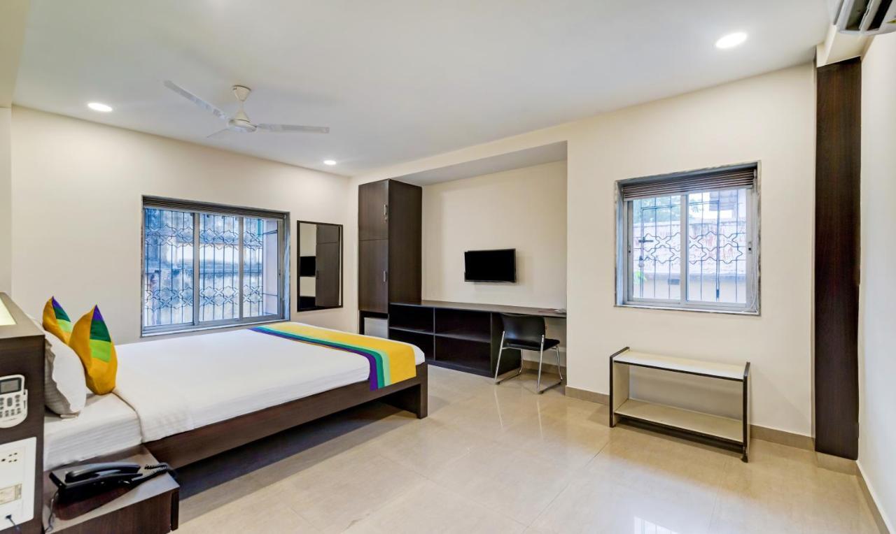Itsy Hotels Neeranand Plaza Calcutta Exterior foto